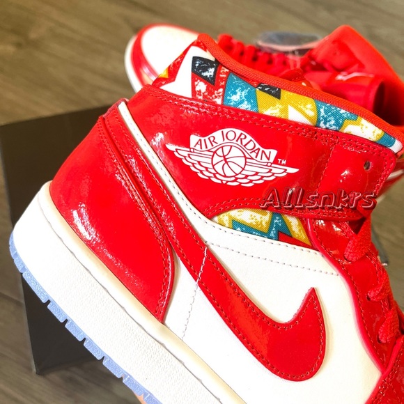 Air Jordan 1 Mid Chili Red Patent Men’s - Picture 2 of 7